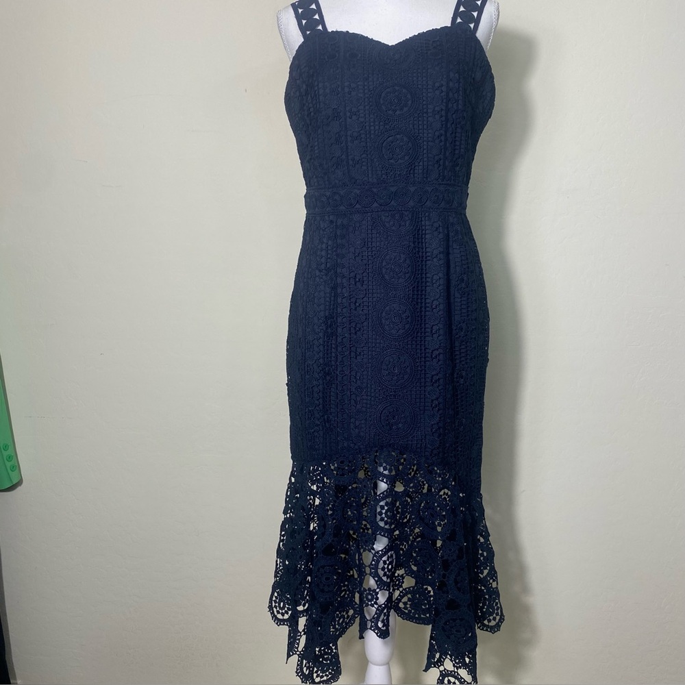 Two Sisters Chic Navy Lace Maxi Dress.  Size 8